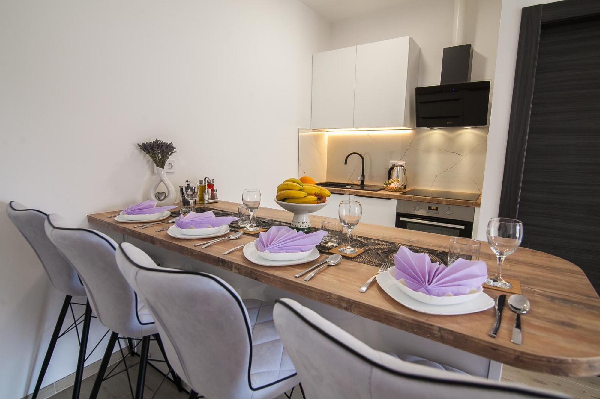 Family Apartments Brach Bol Esterno foto